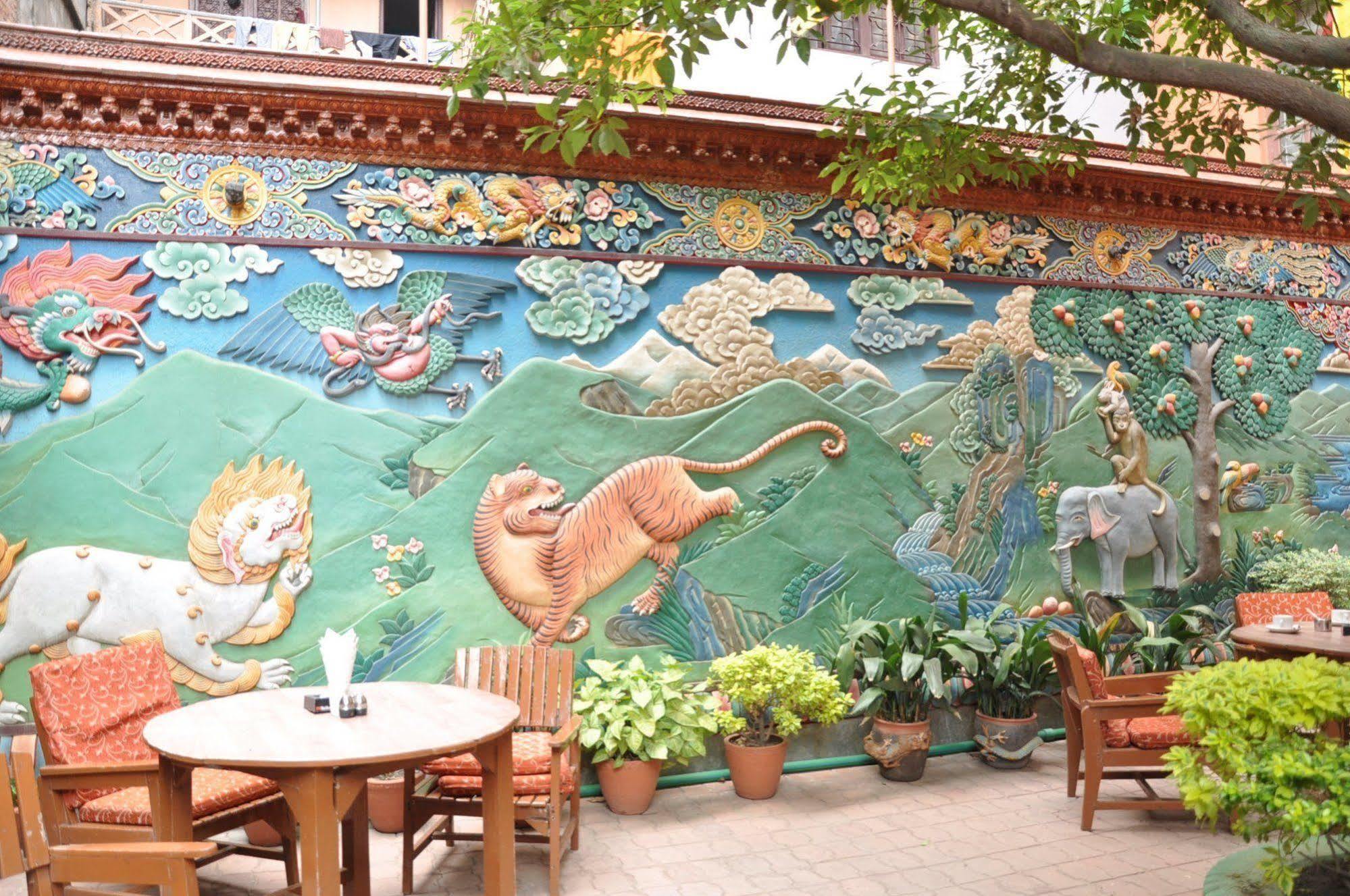 Tibet Hotel 2*