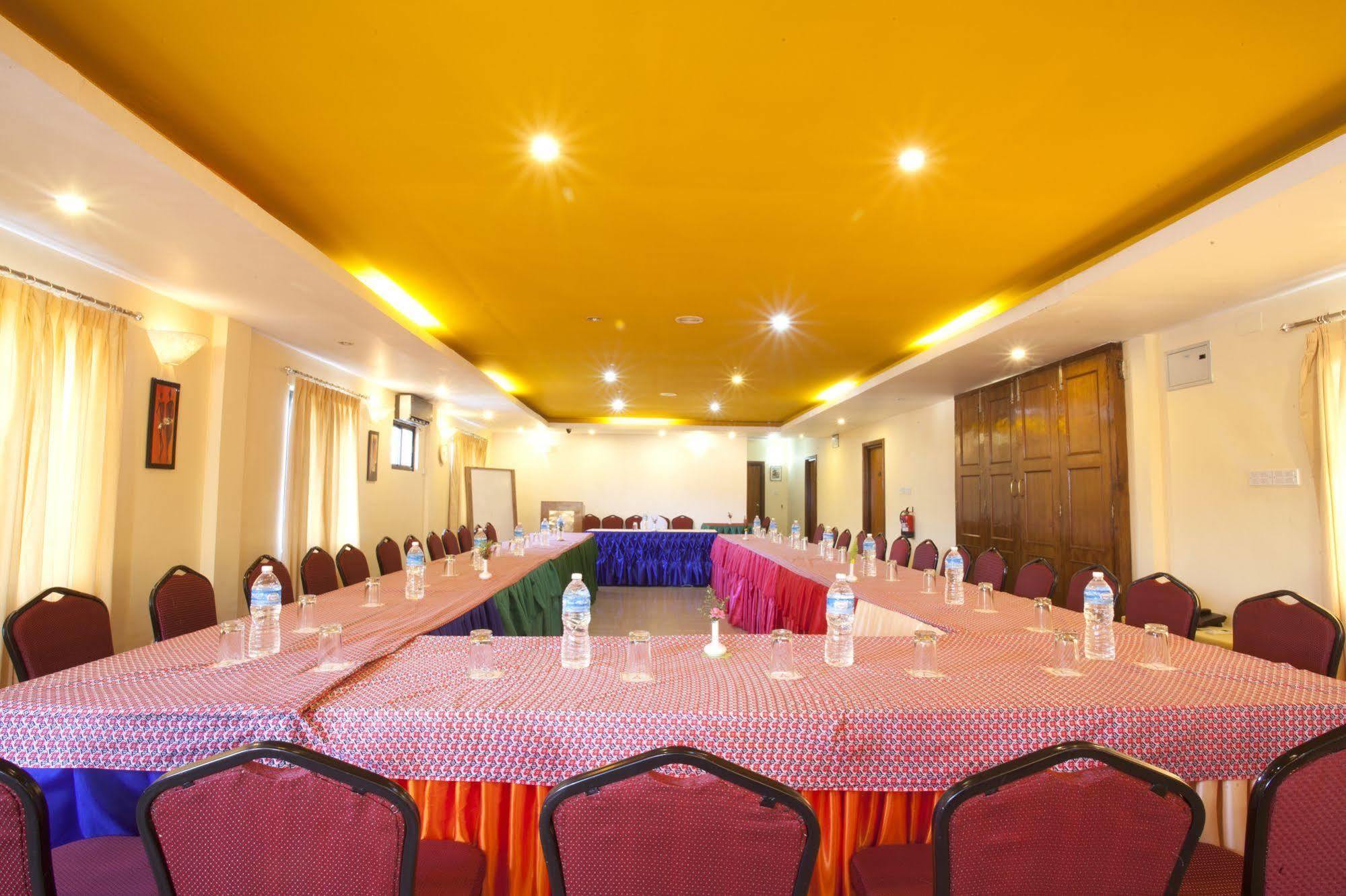 Hotel Royal Astoria 3*