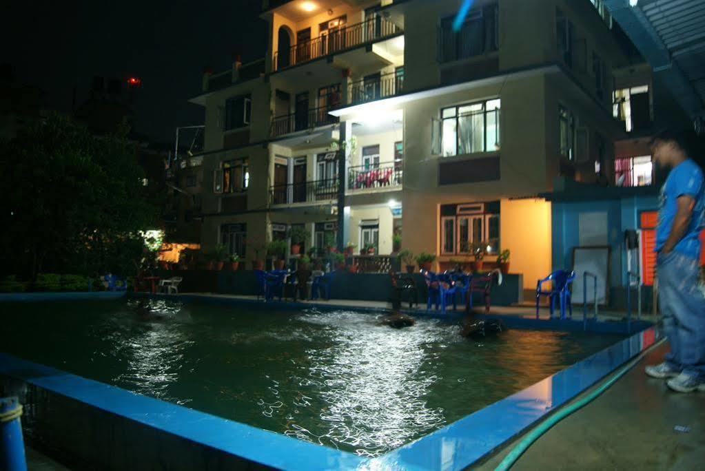 Garden Hotel 2*
