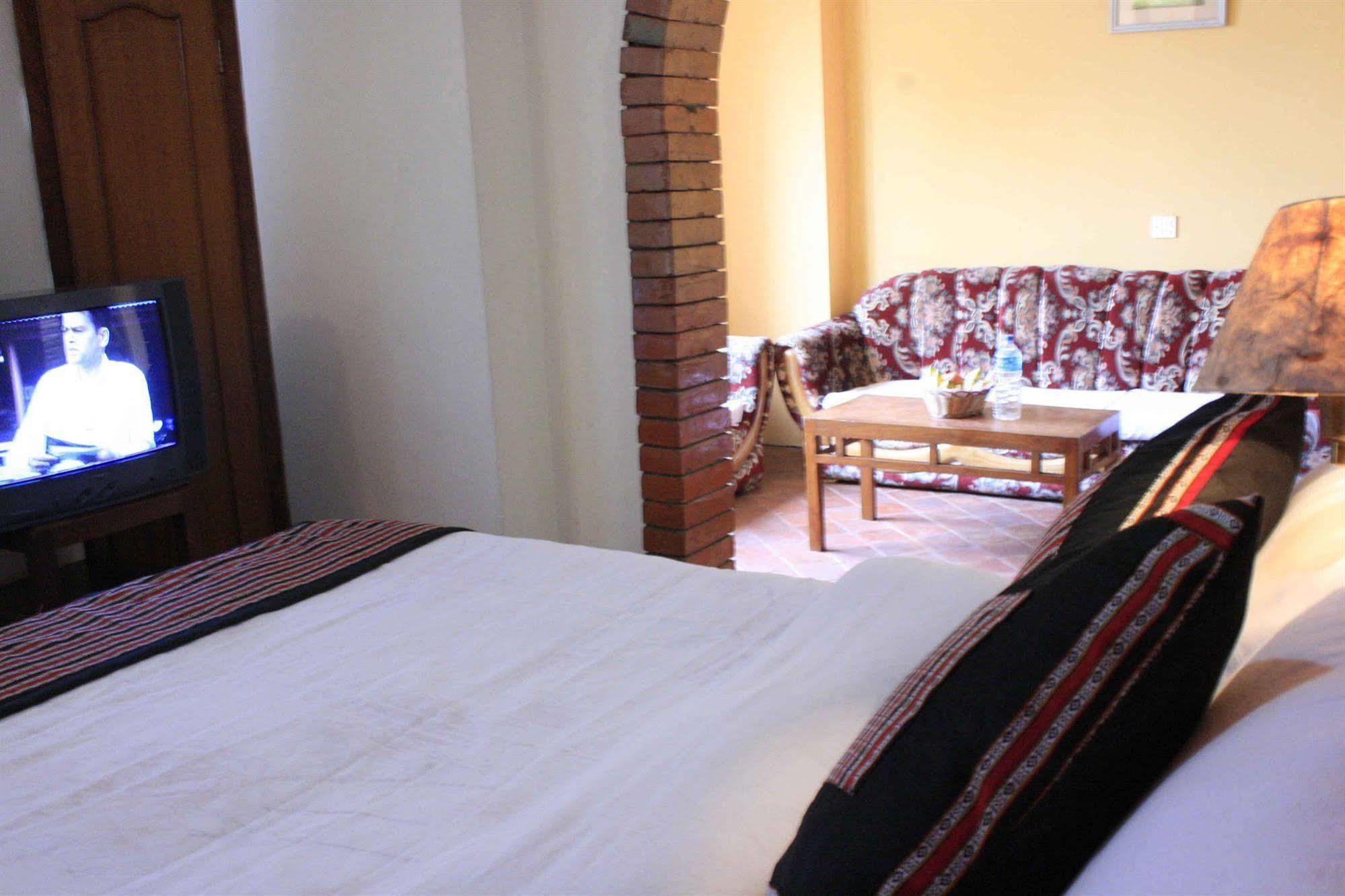Heritage And Hotel *