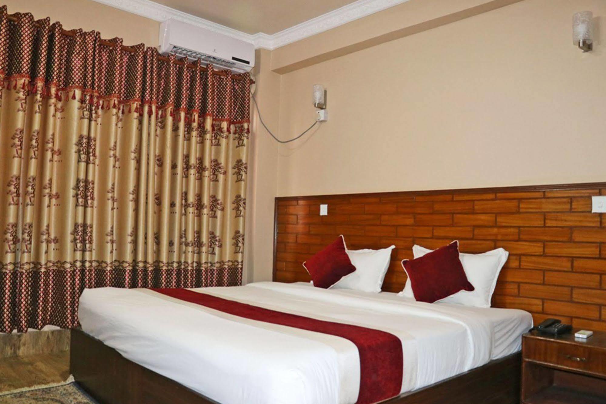 Hotel Taj