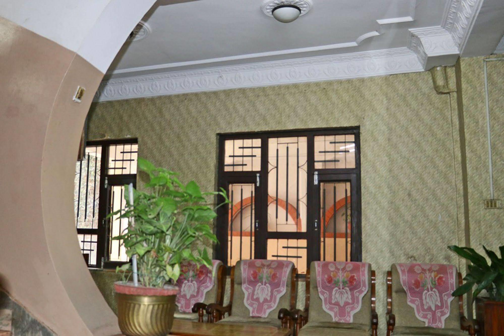 Hotel Taj 3*