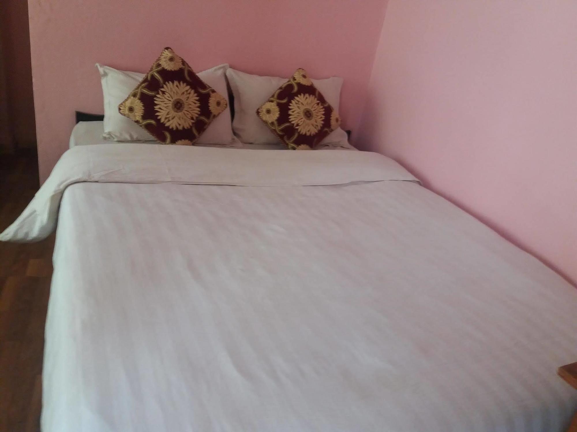 Kings Land Hotel Hostel