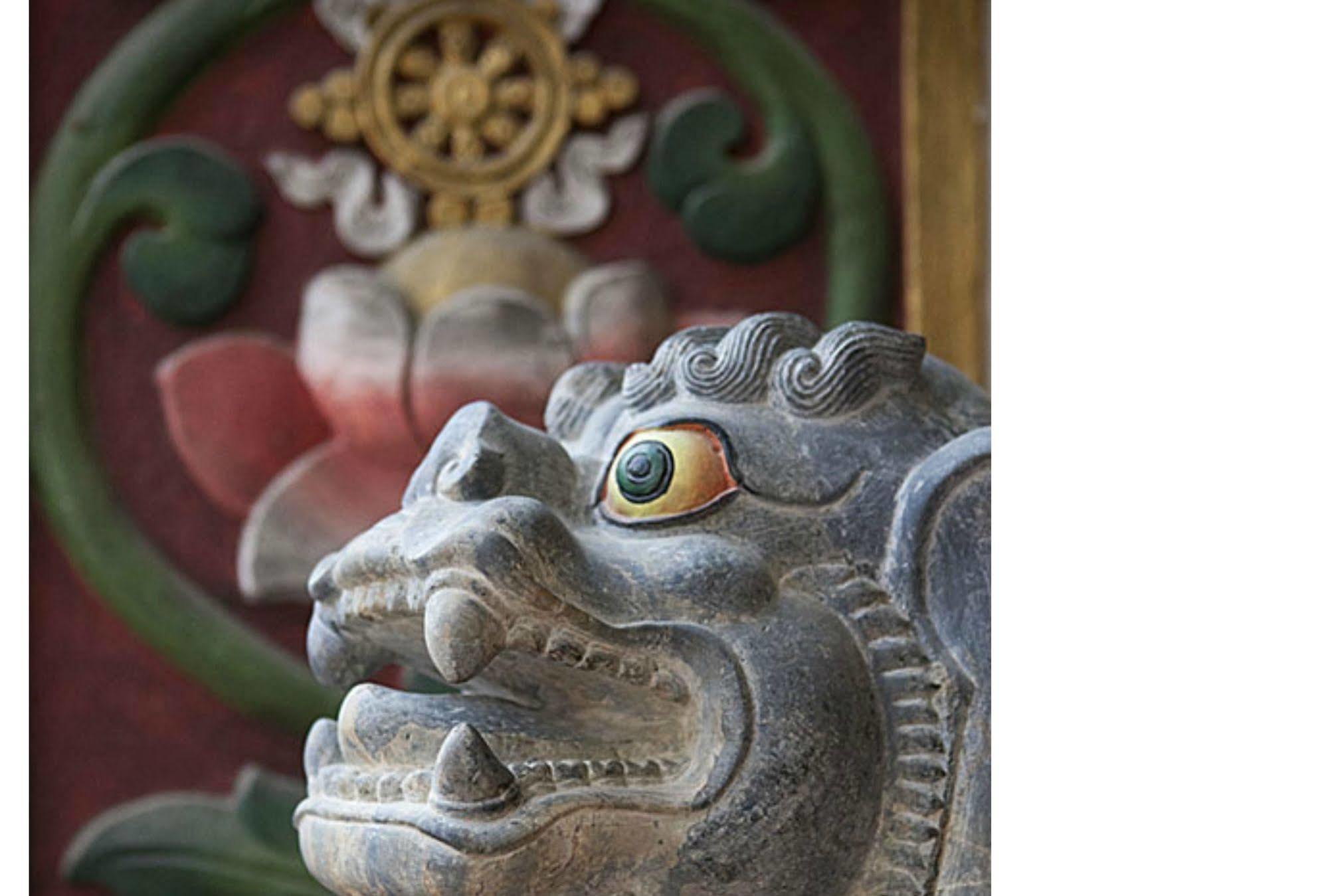 Tibet International Hotel 4*