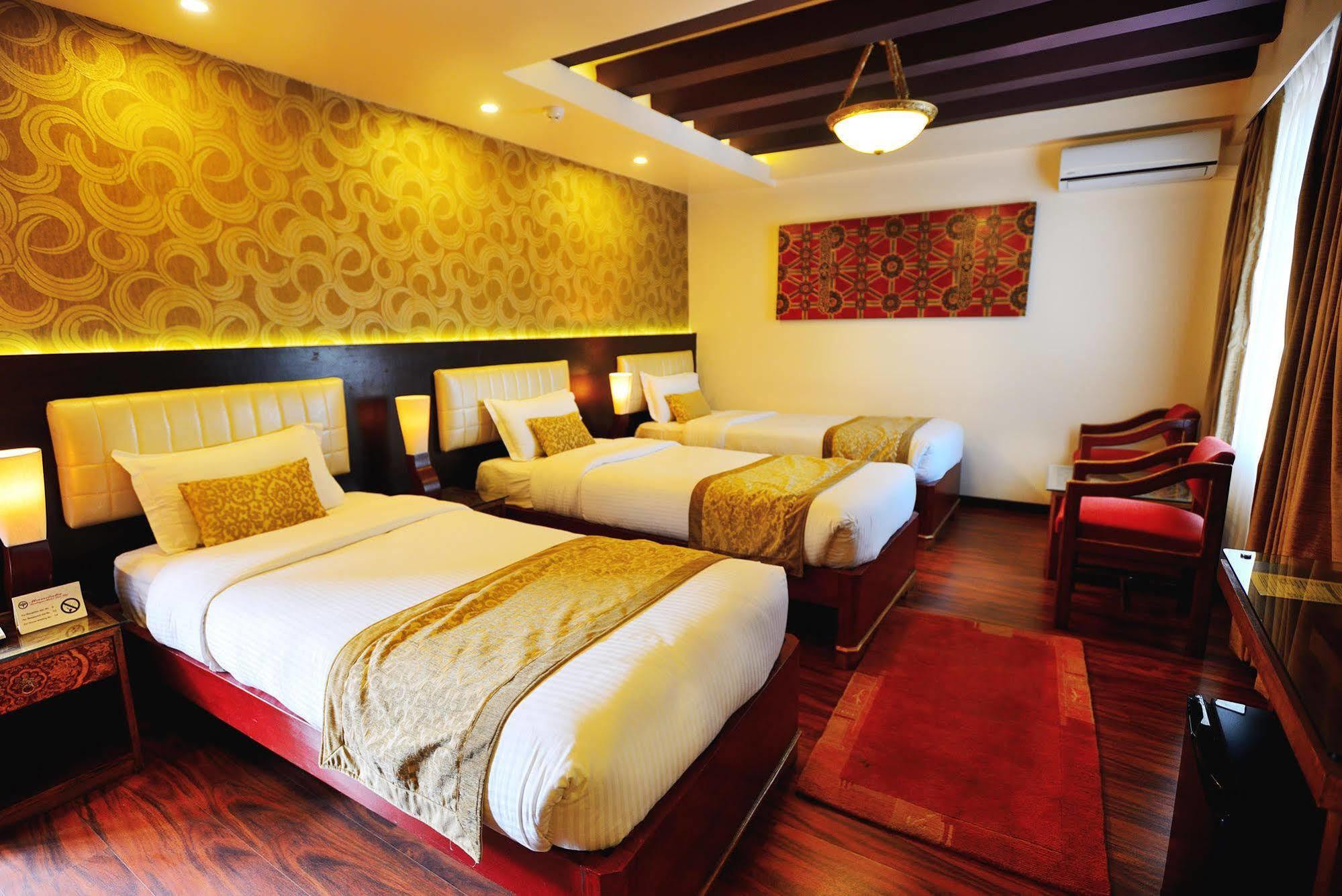 Mandala Boutique 3*