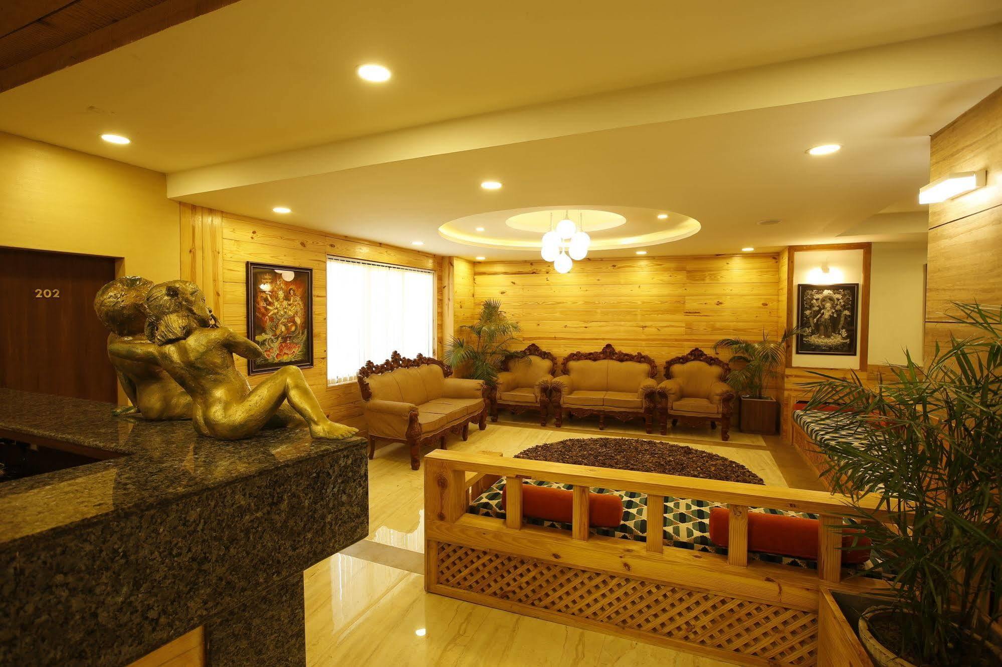 Arts Hotel 4*