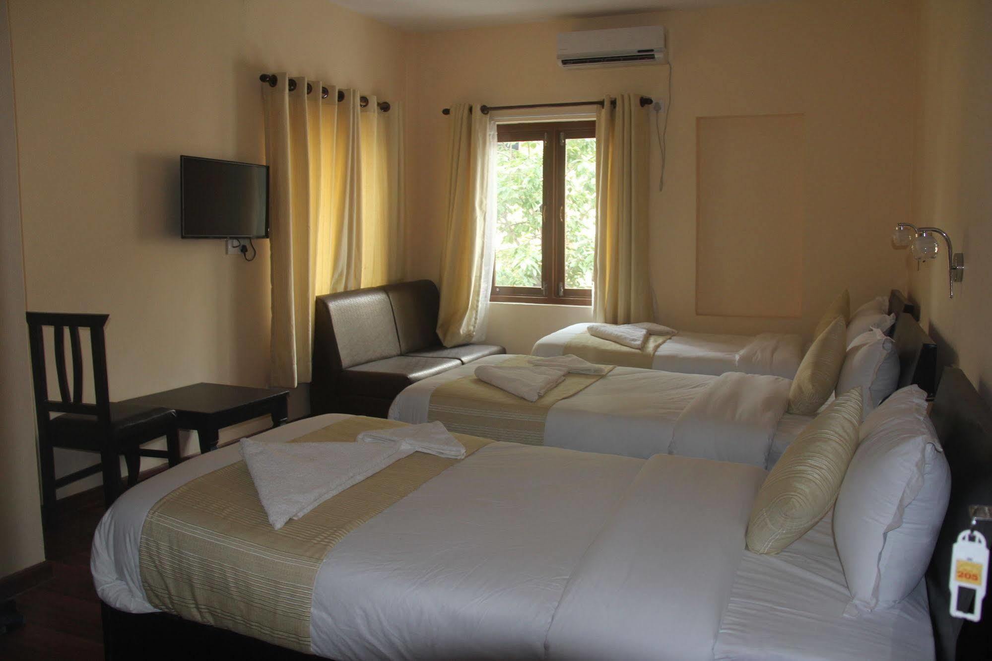 Hotel Dream City 3*