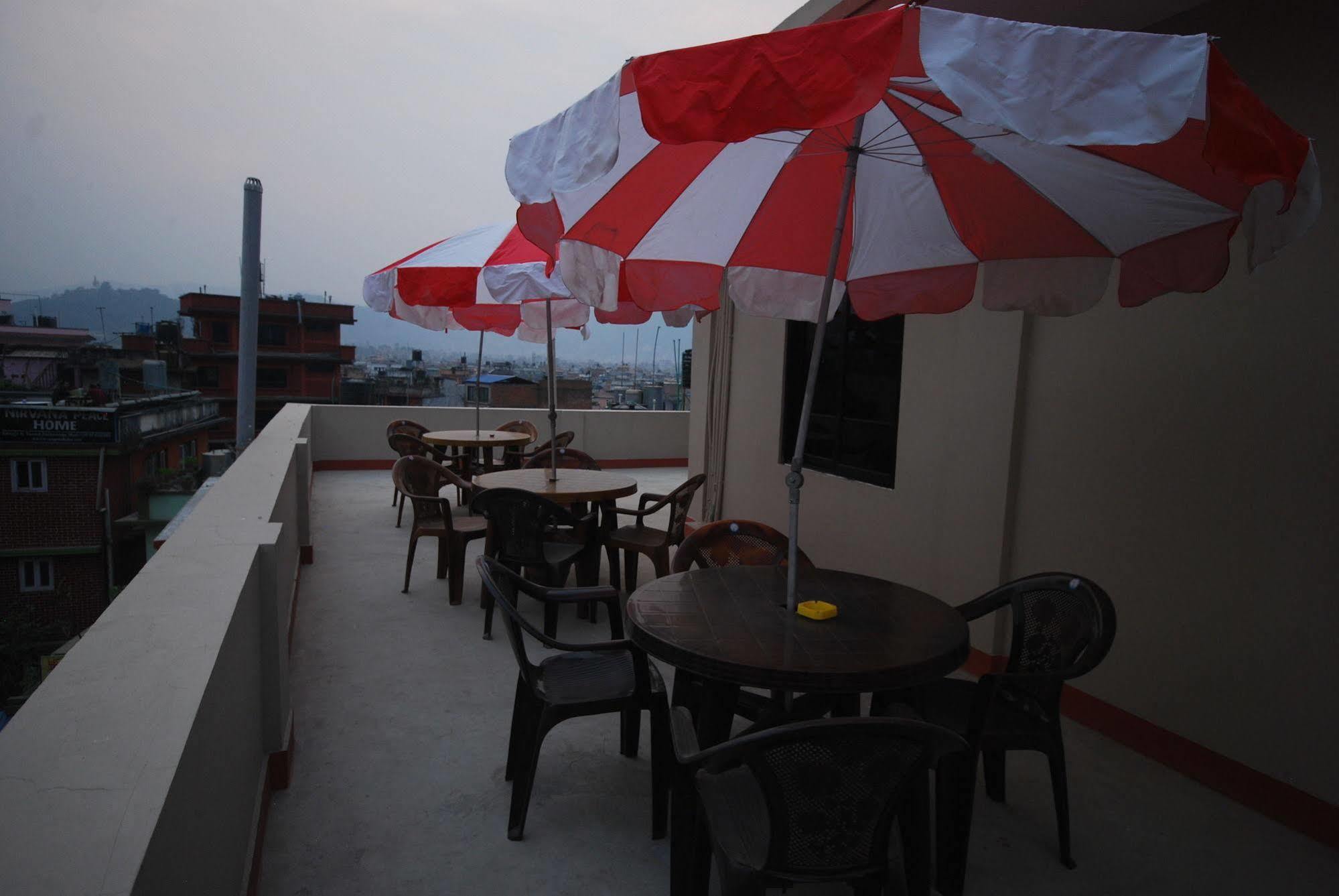 Sunny Hotel 2*