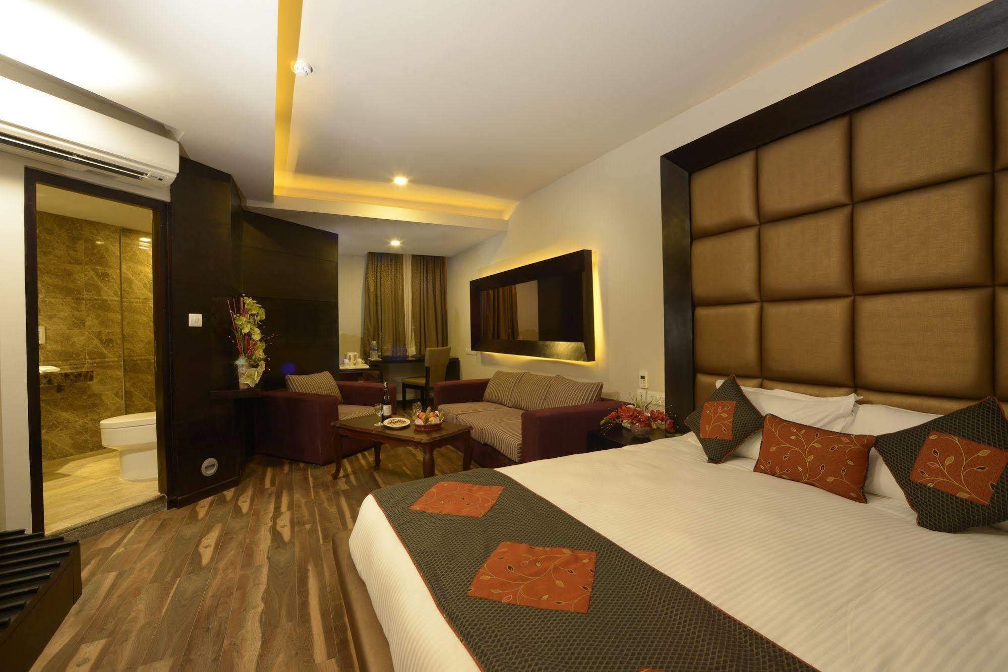 Hotel Platinum And Kathmandu
