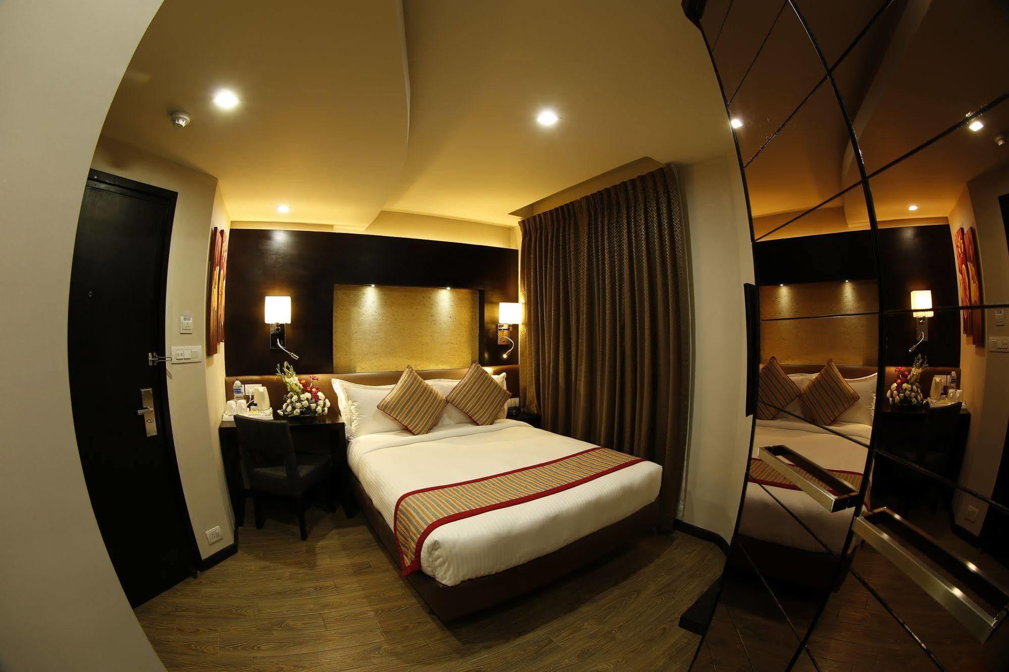 Platinum And Hotel