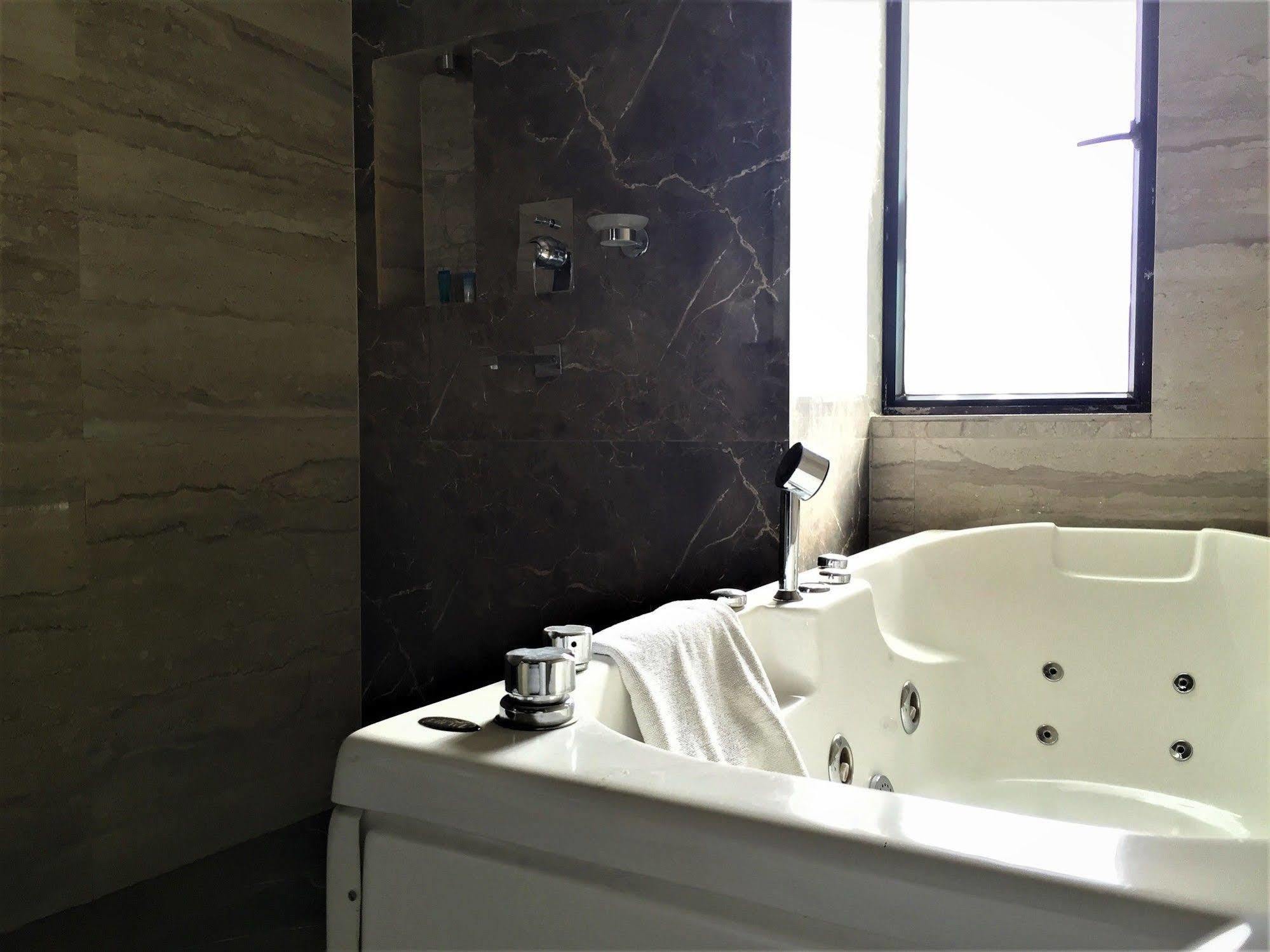 Platinum And 3* Kathmandu
