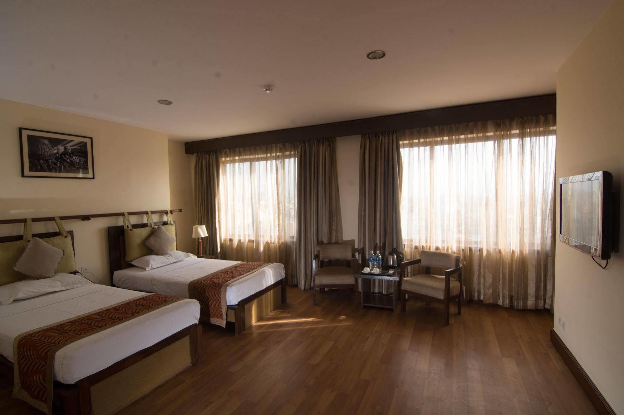 Hotel The Amadablam 4*