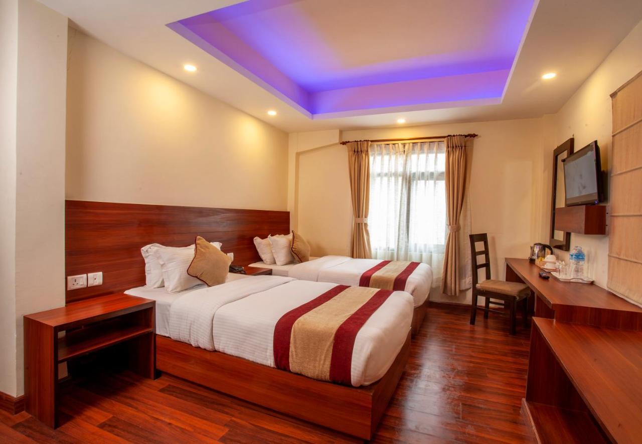 Hotel Aryatara 3*