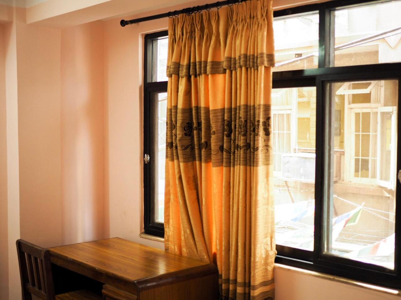 Festoon 2* Kathmandu