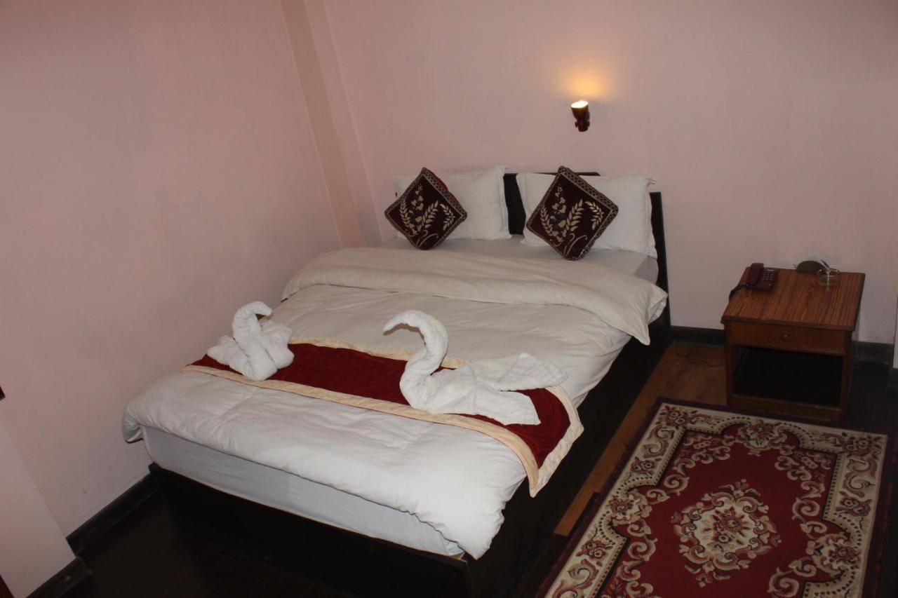 Festoon Hotel 2*