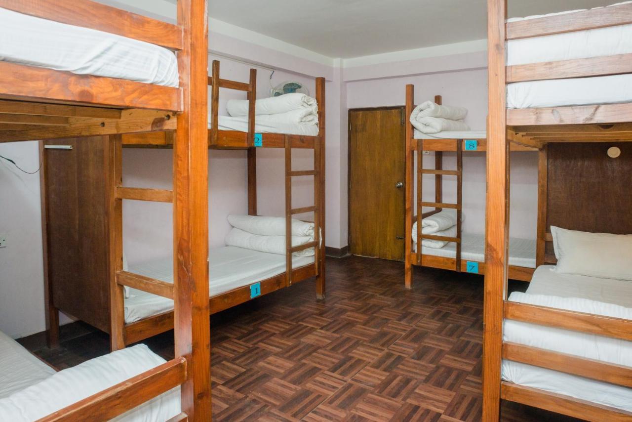 Famous House Hostel