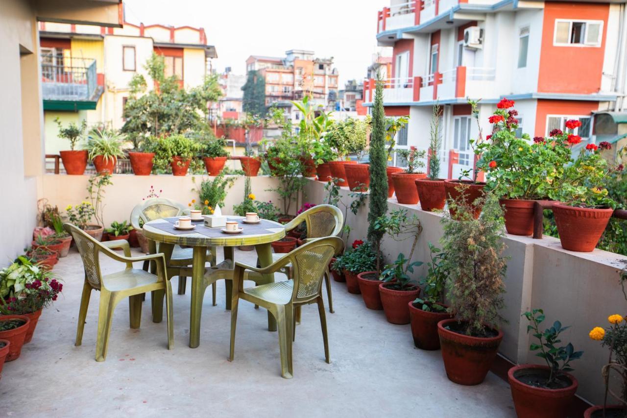 Sunny Hotel