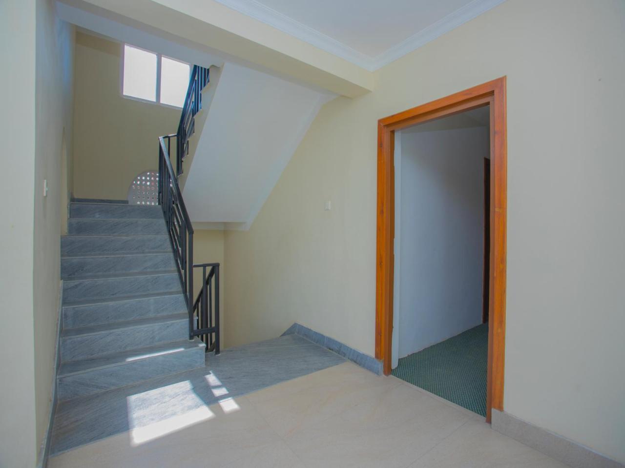 Oyo 246 Tensar Hotel 2*
