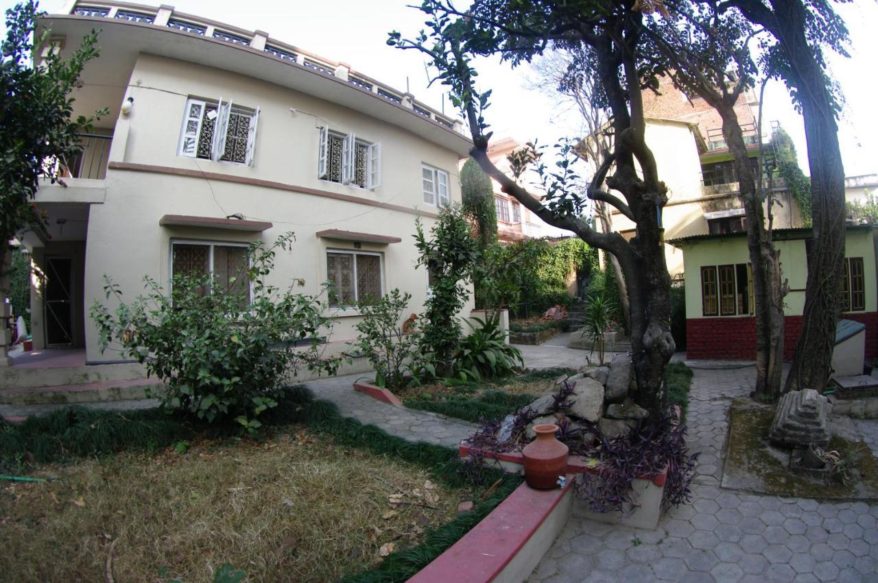 Laughing Buddha & Garden Theater Guest house
