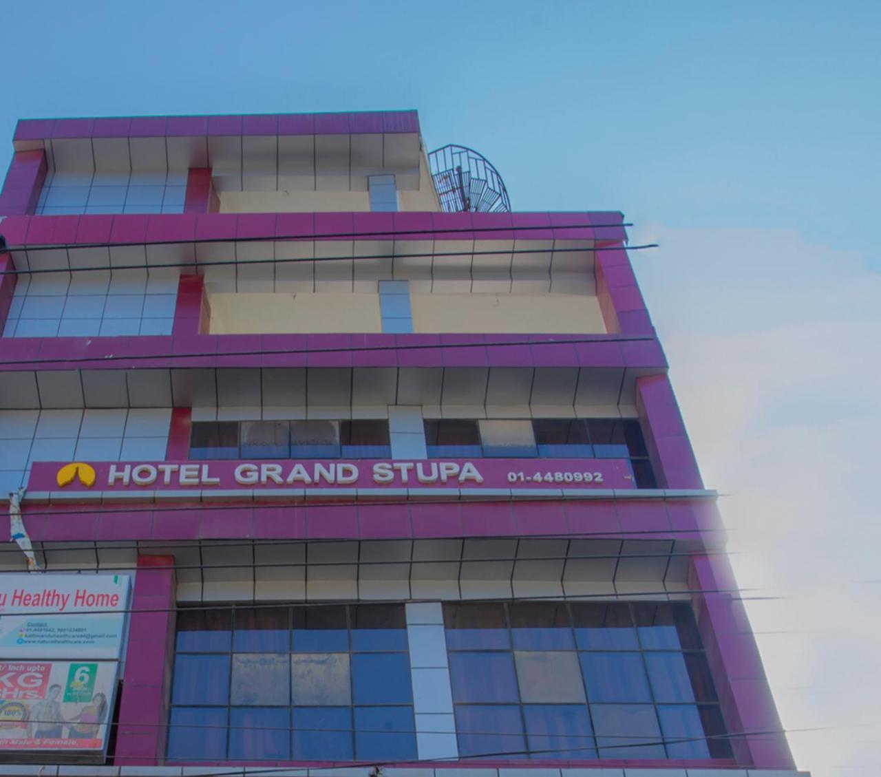 Oyo 266 Grand Stupa Hotel 3*