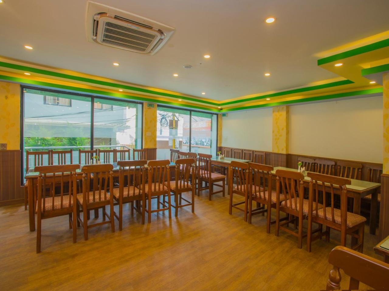 Oyo 255 White Zambala Hotel Kathmandu