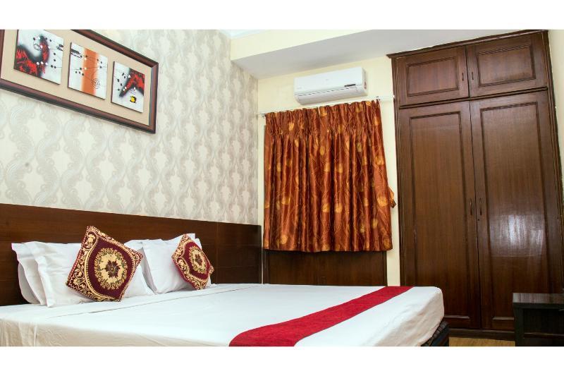 Landmark Hotel