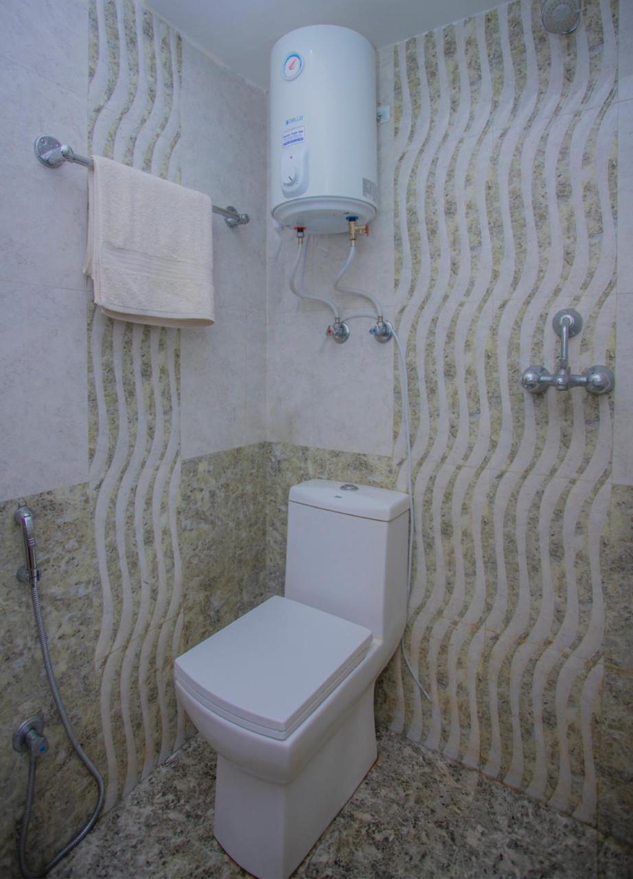 Hotel Oyo 255 White Zambala
