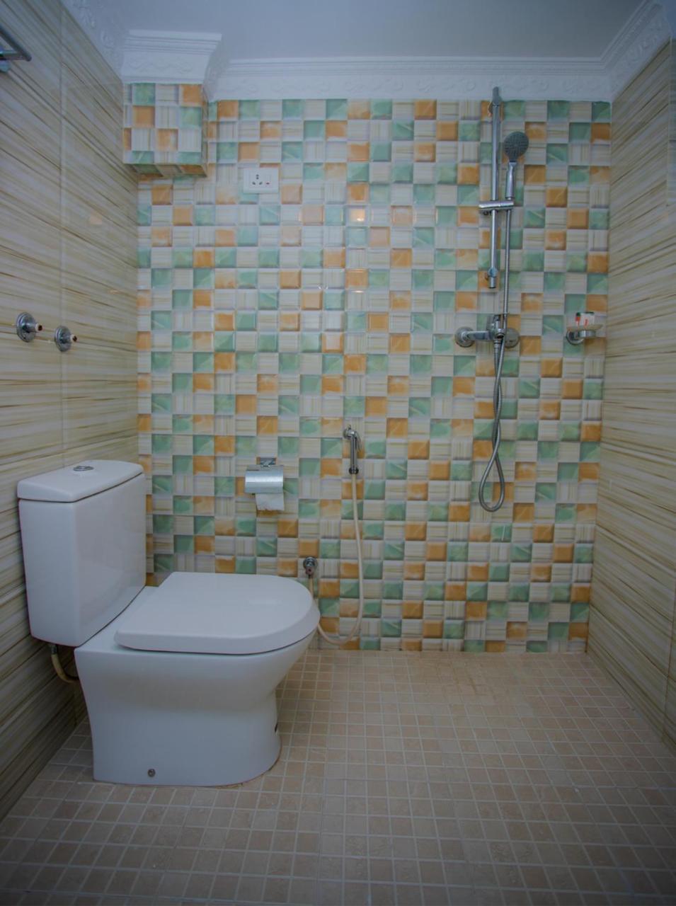 Oyo 237 S Galaxy Hotel 2*