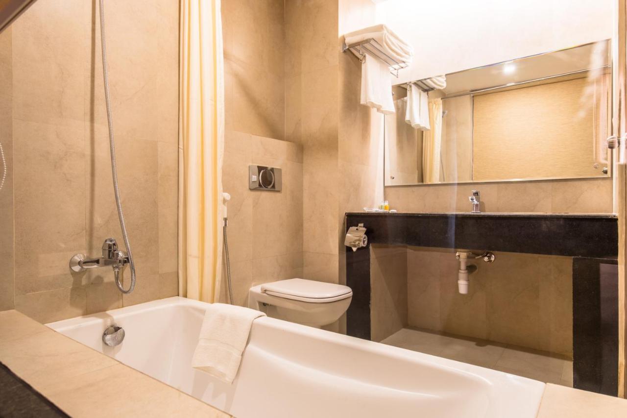 Landmark Hotel 4*