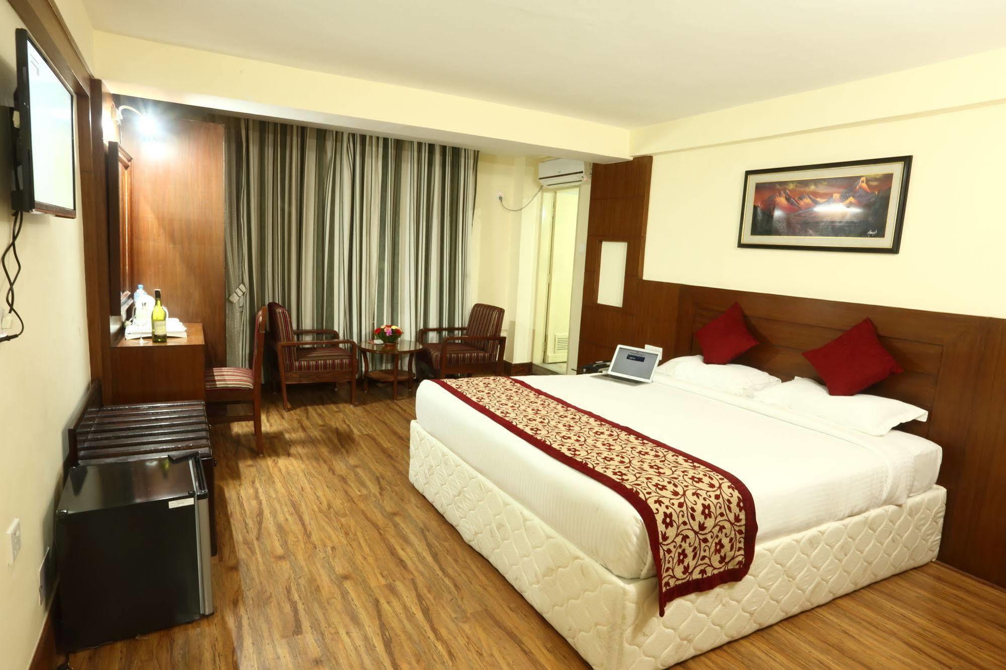 Woodland Hotel 4*