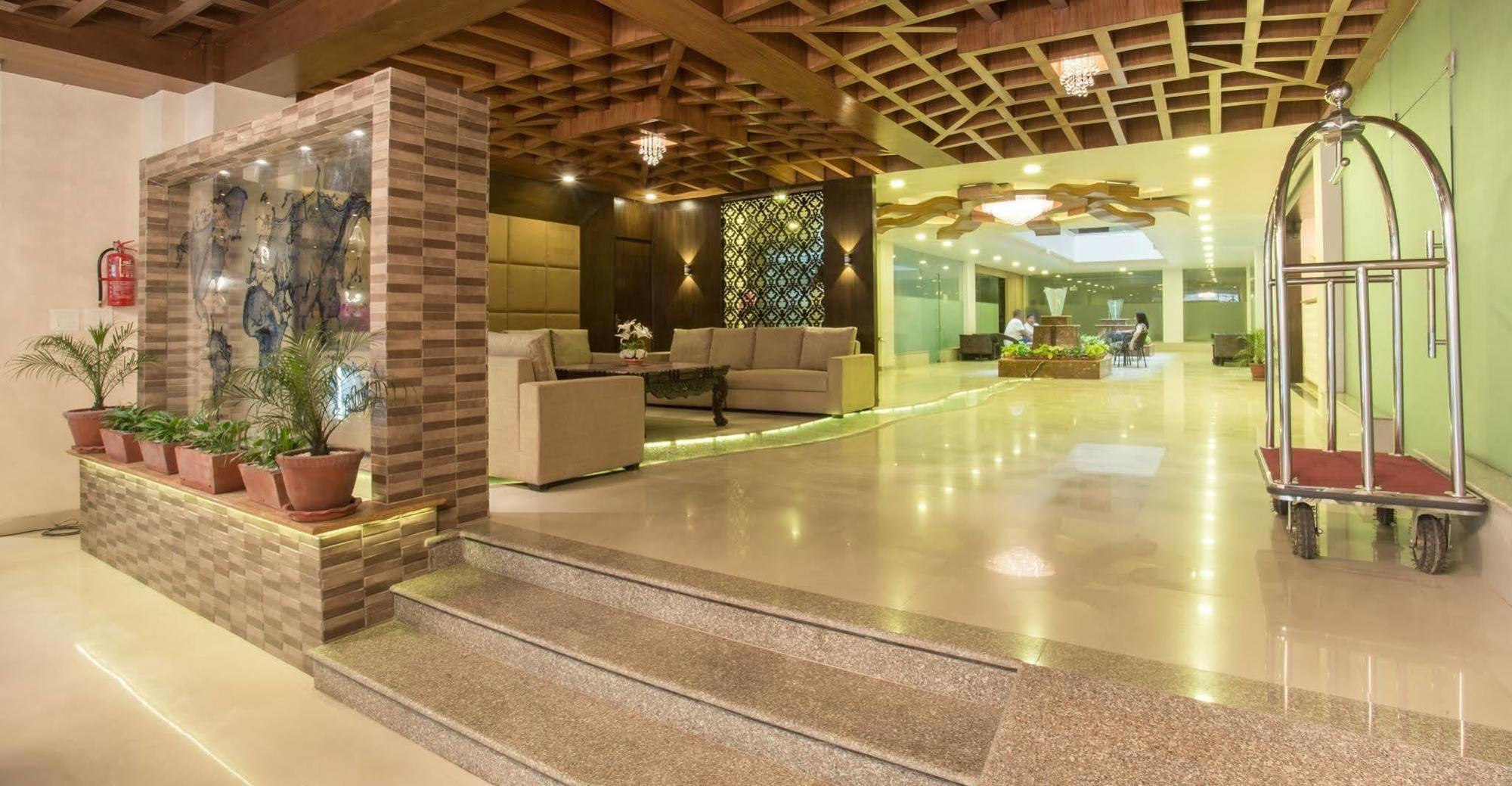 Yatri Suites And Spa Hotel 4*