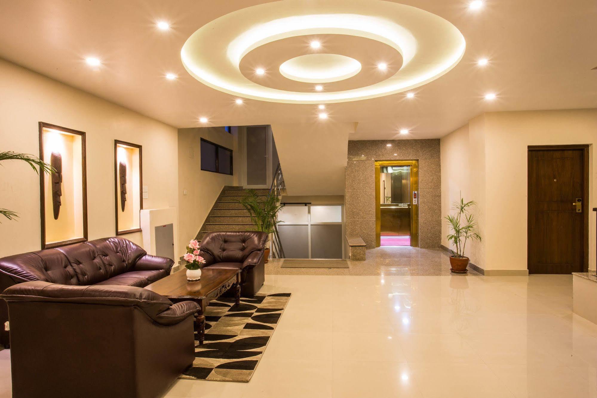 Yatri Suites And Spa