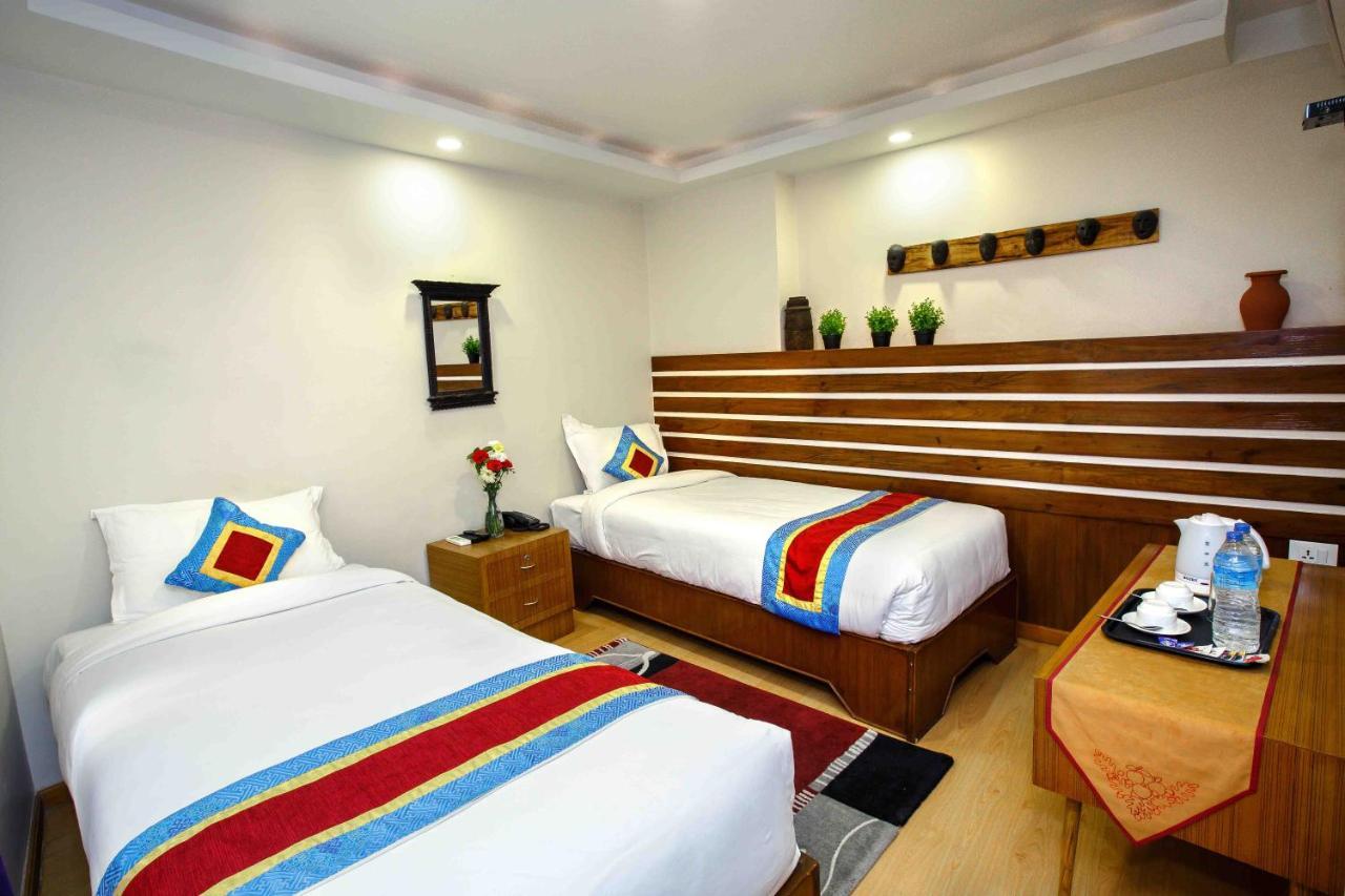 Asian Boutique 3*