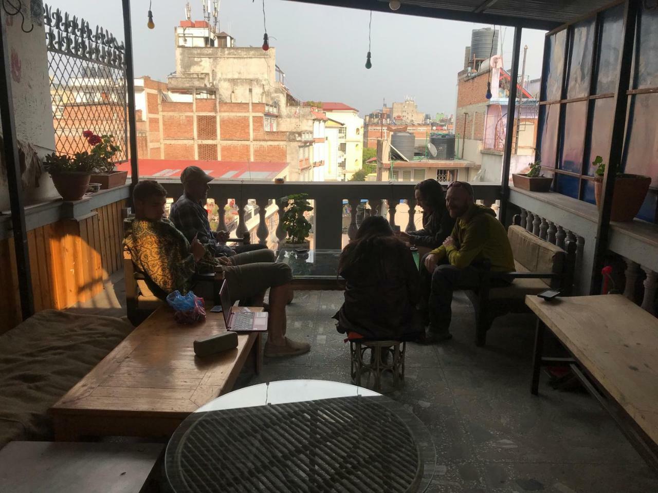 Famous Travellers Hub Katil