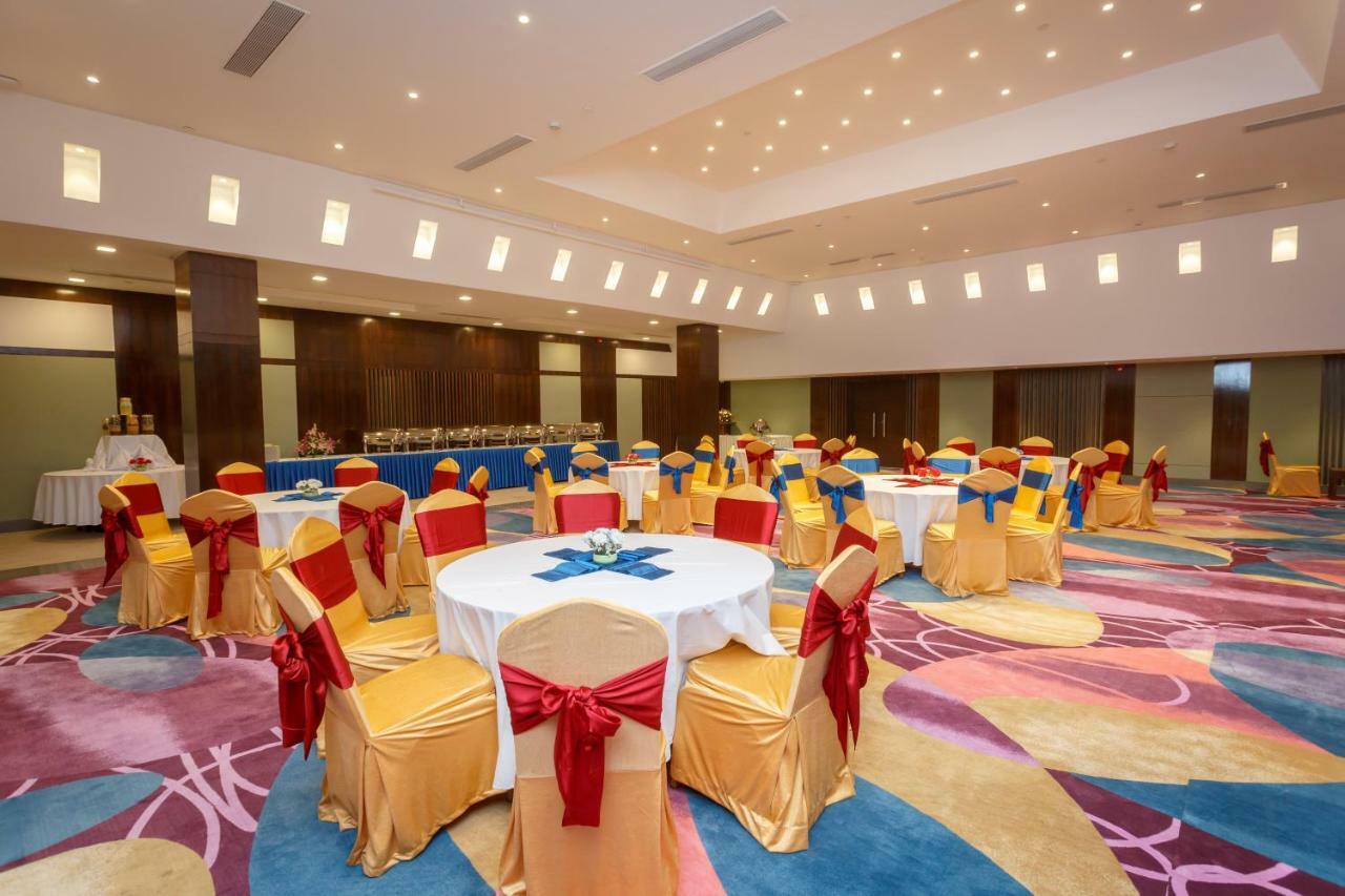 Crowne Imperial Hotel 4*