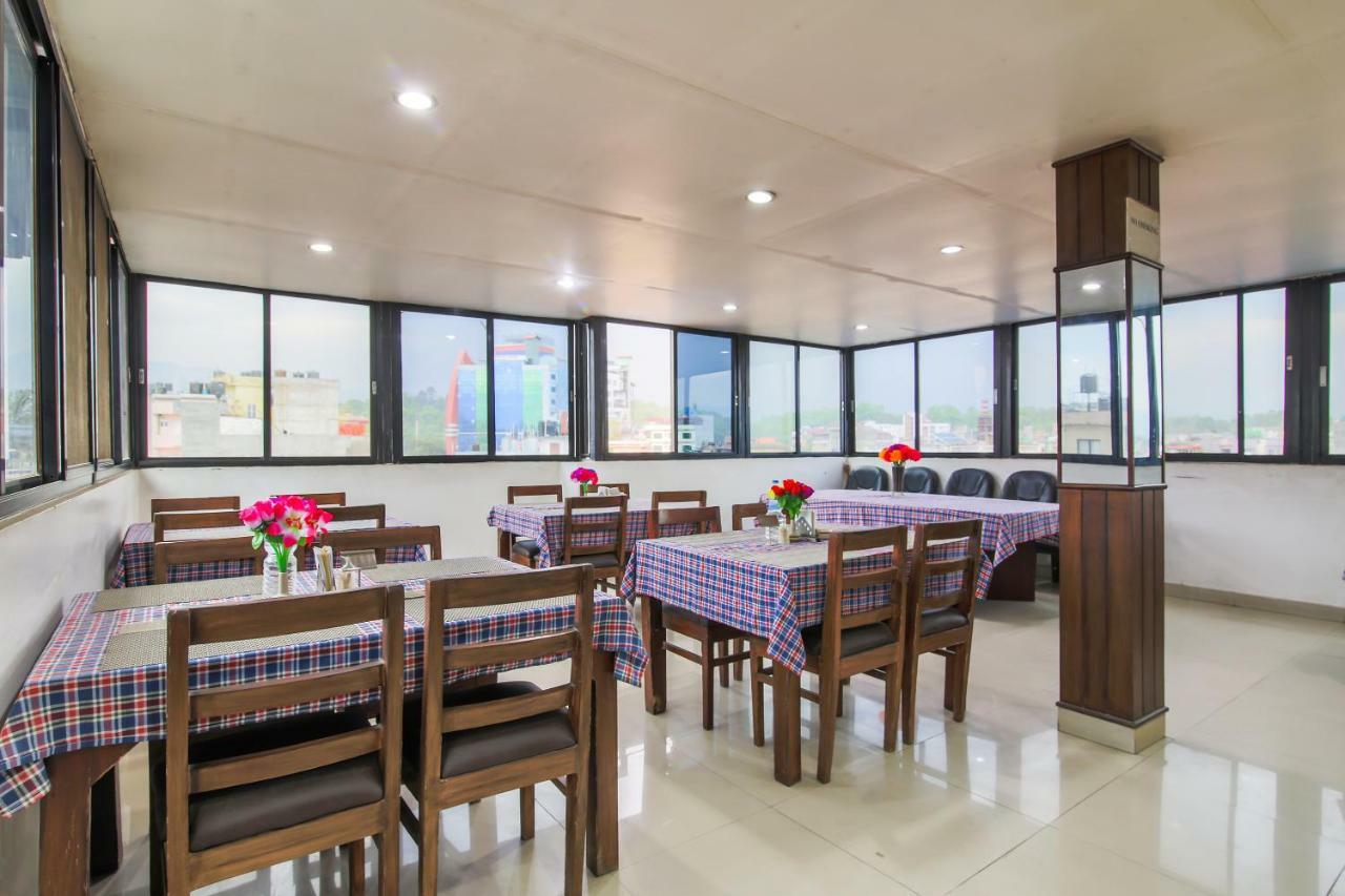 Hotel Oyo 358 Rose Star 2*