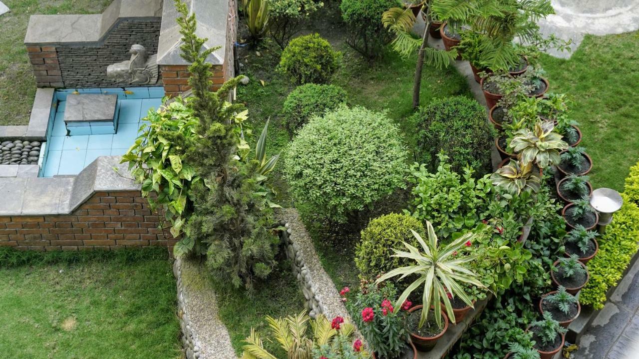 Garden 3*