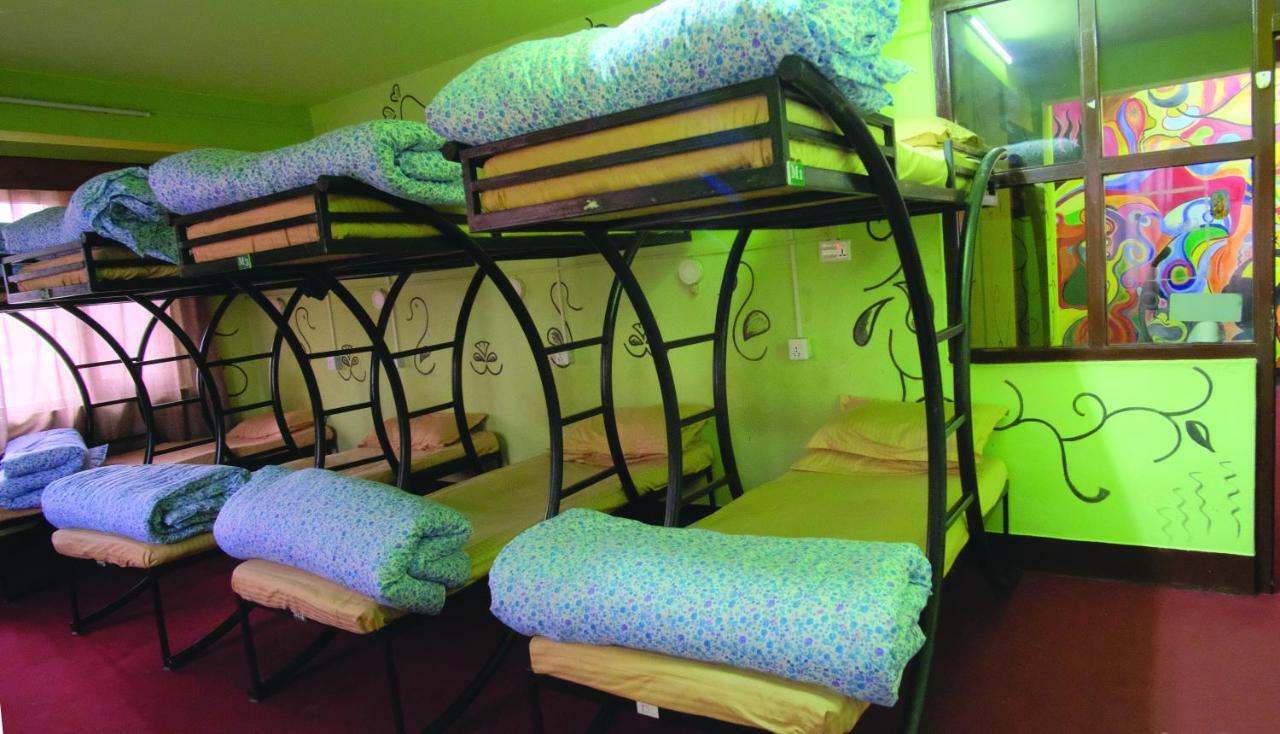 Rest Up Hostel *
