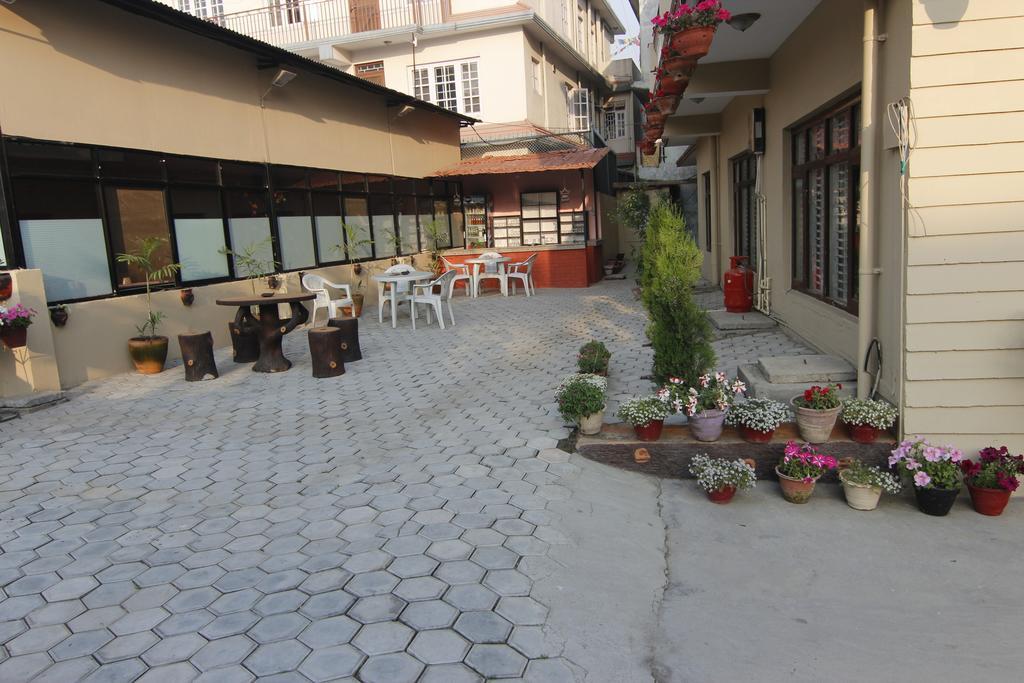 Dipankara 3*