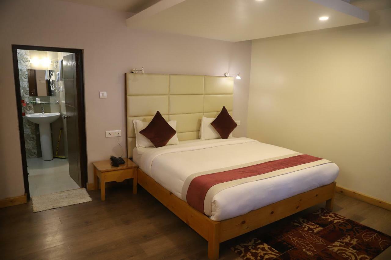 Resort Nepal 3*