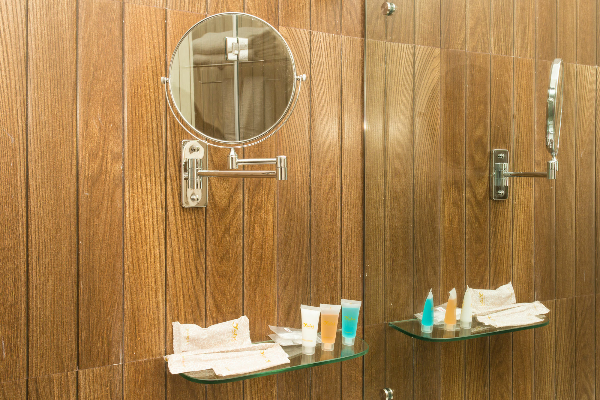 Yatri Suites And Spa Hotel 4*