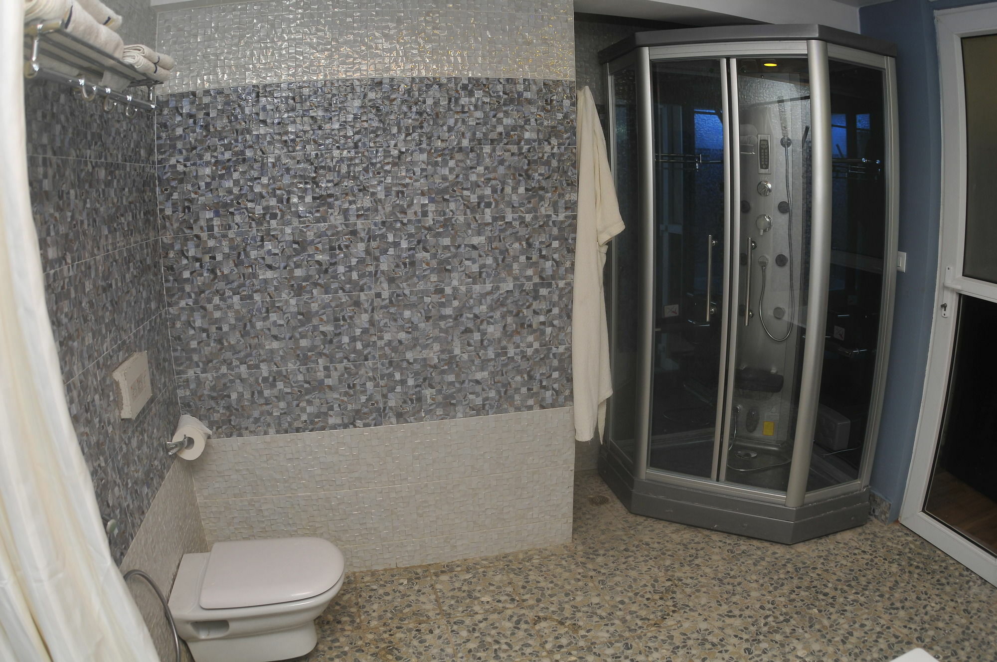 Hotel Royal Penguin Boutique & 4*