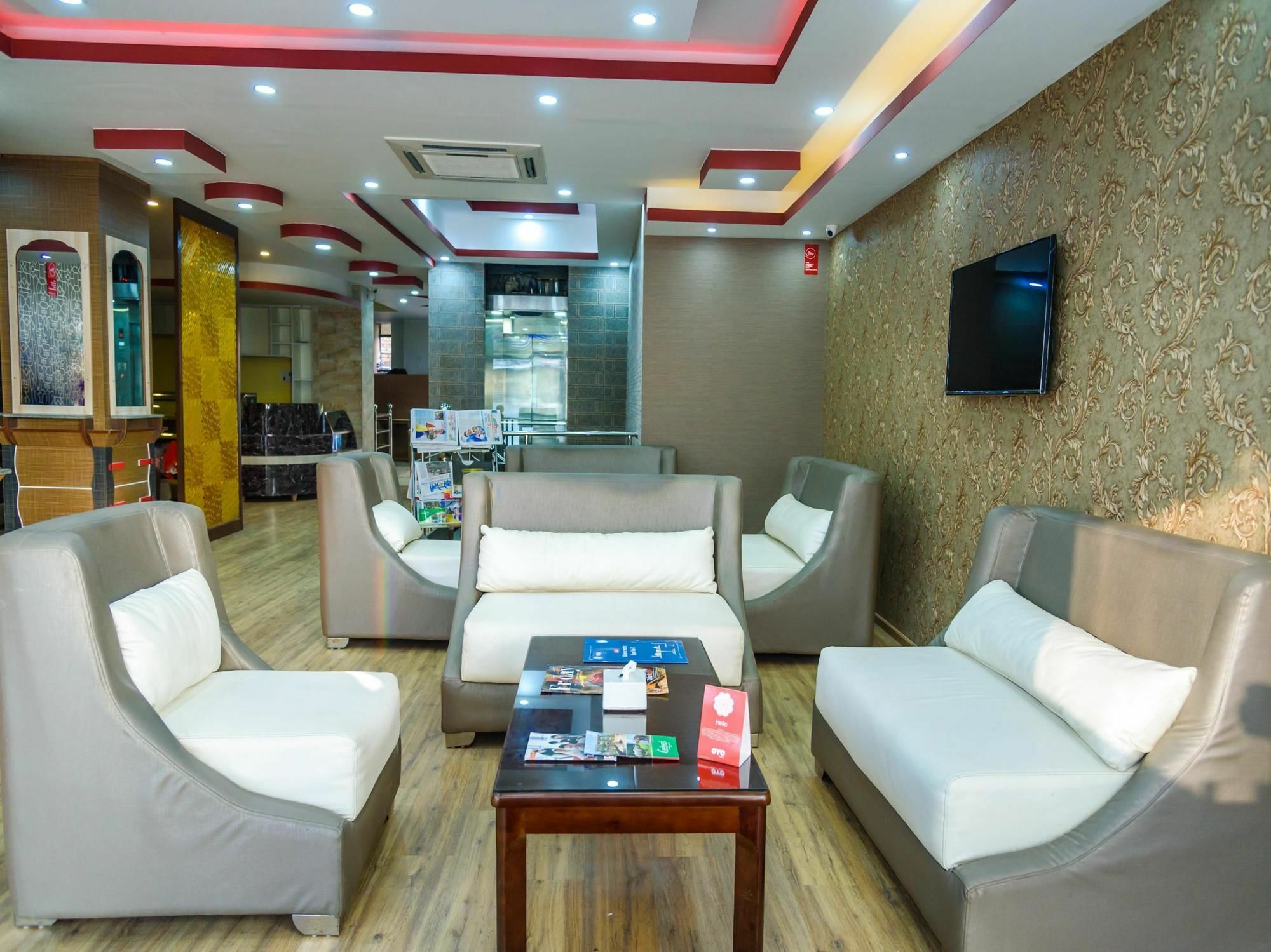 Oyo 105 Travel Hotel 3*