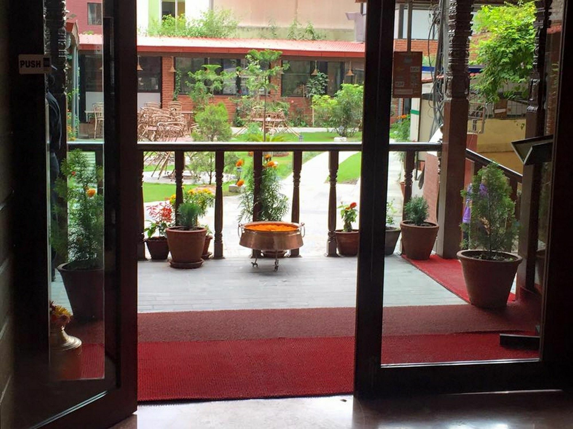 Apsara Boutique