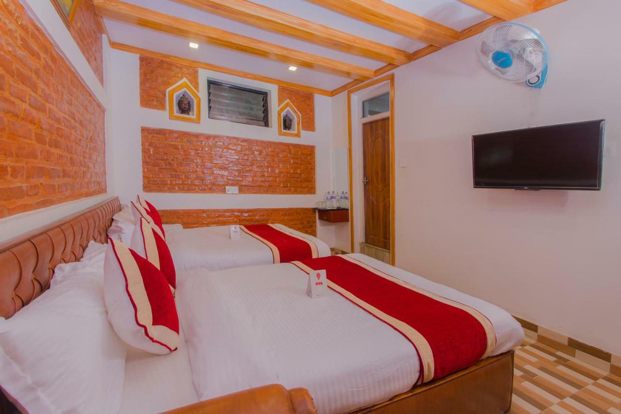 Oyo 160 Shraddha Palace 2*