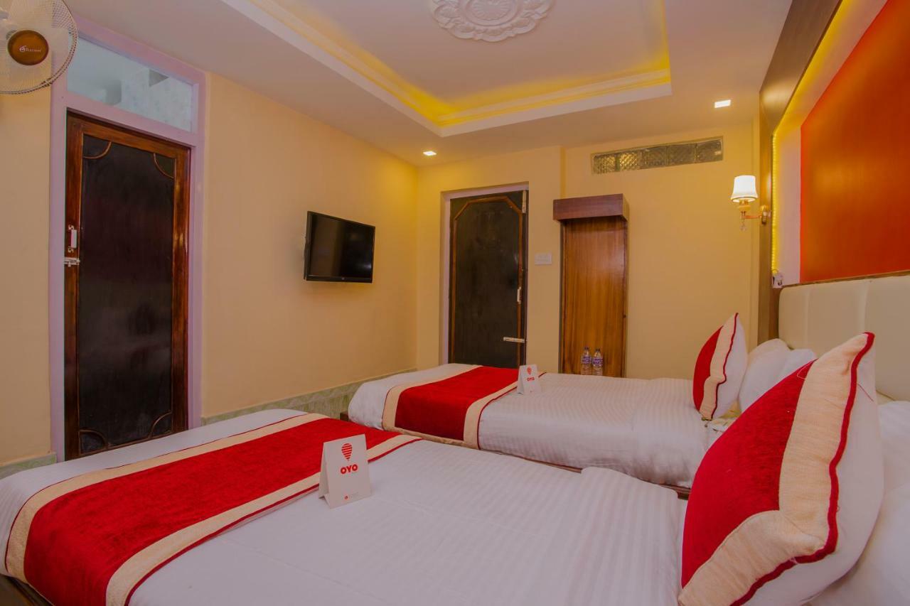 Hotel Oyo 160 Shraddha Palace