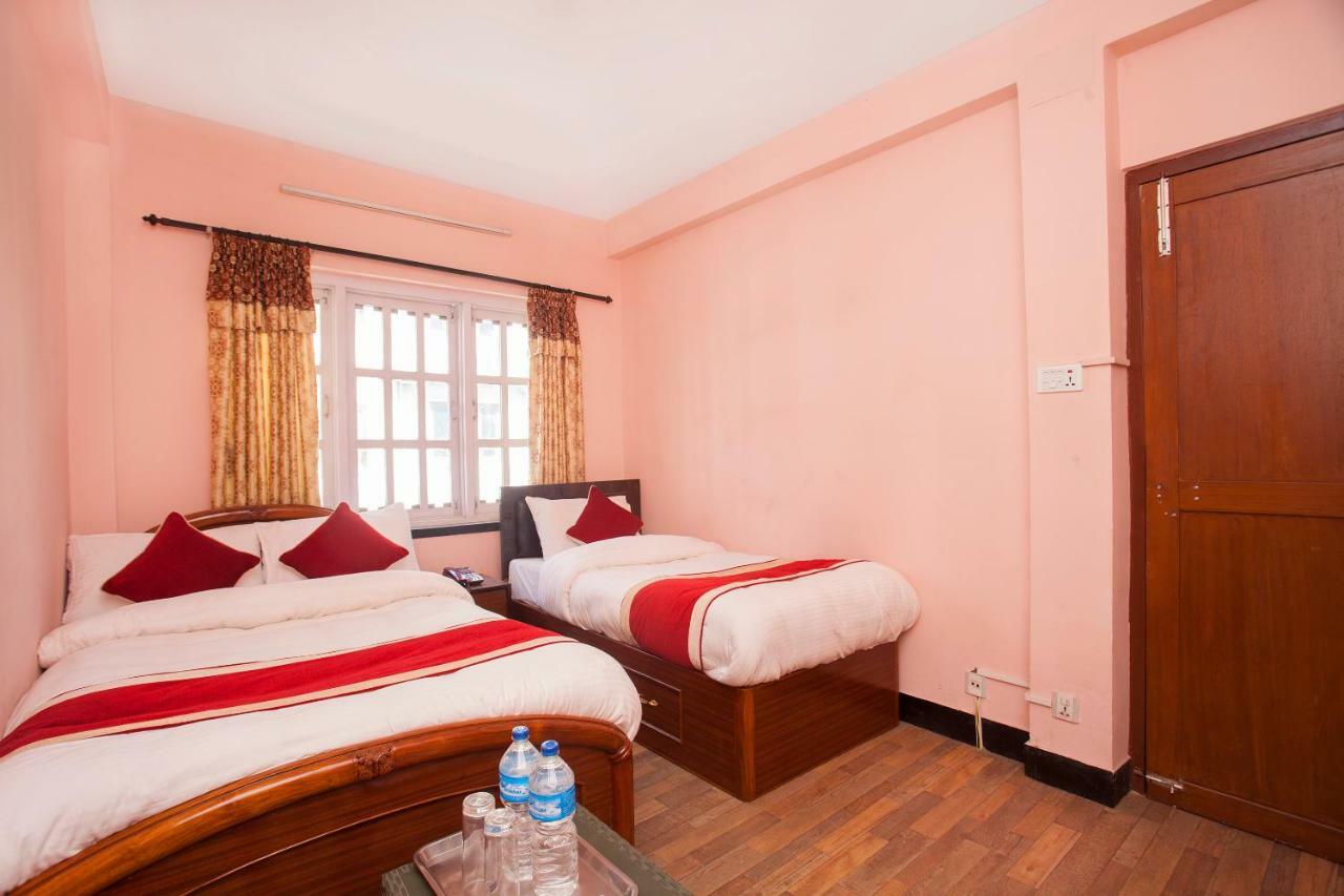 Oyo 372 Happy Hotel