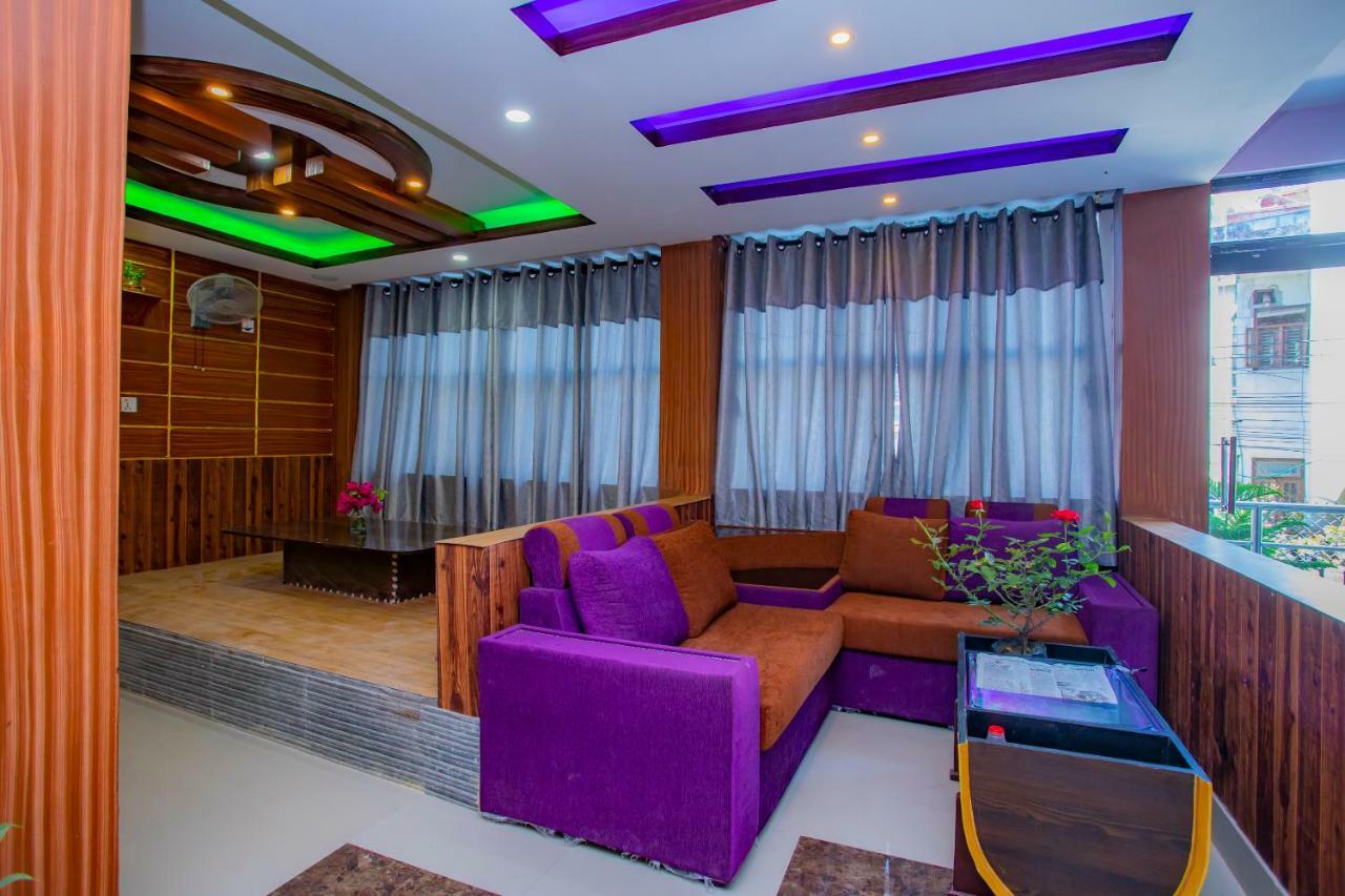 Oyo 303 Luxury