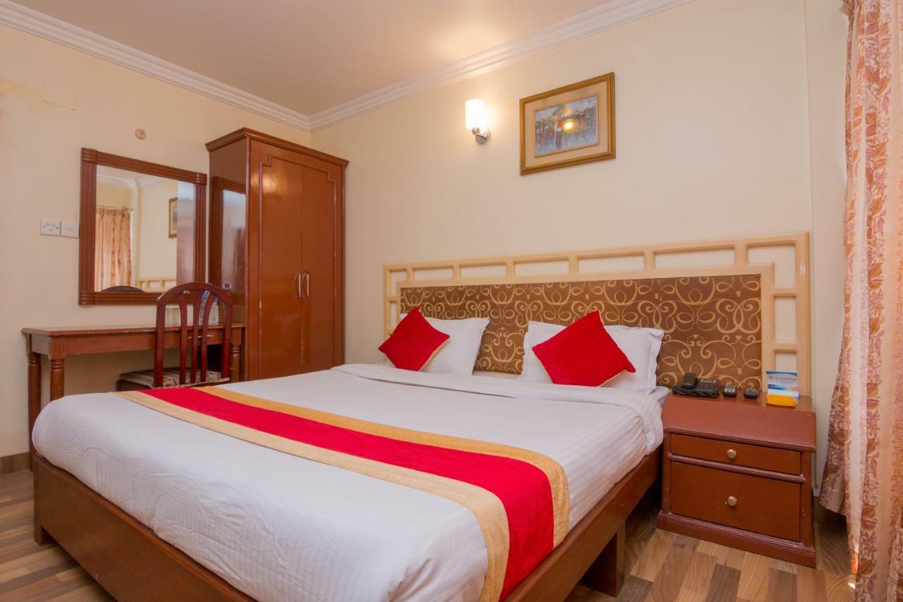 Skyline Hotel 3*
