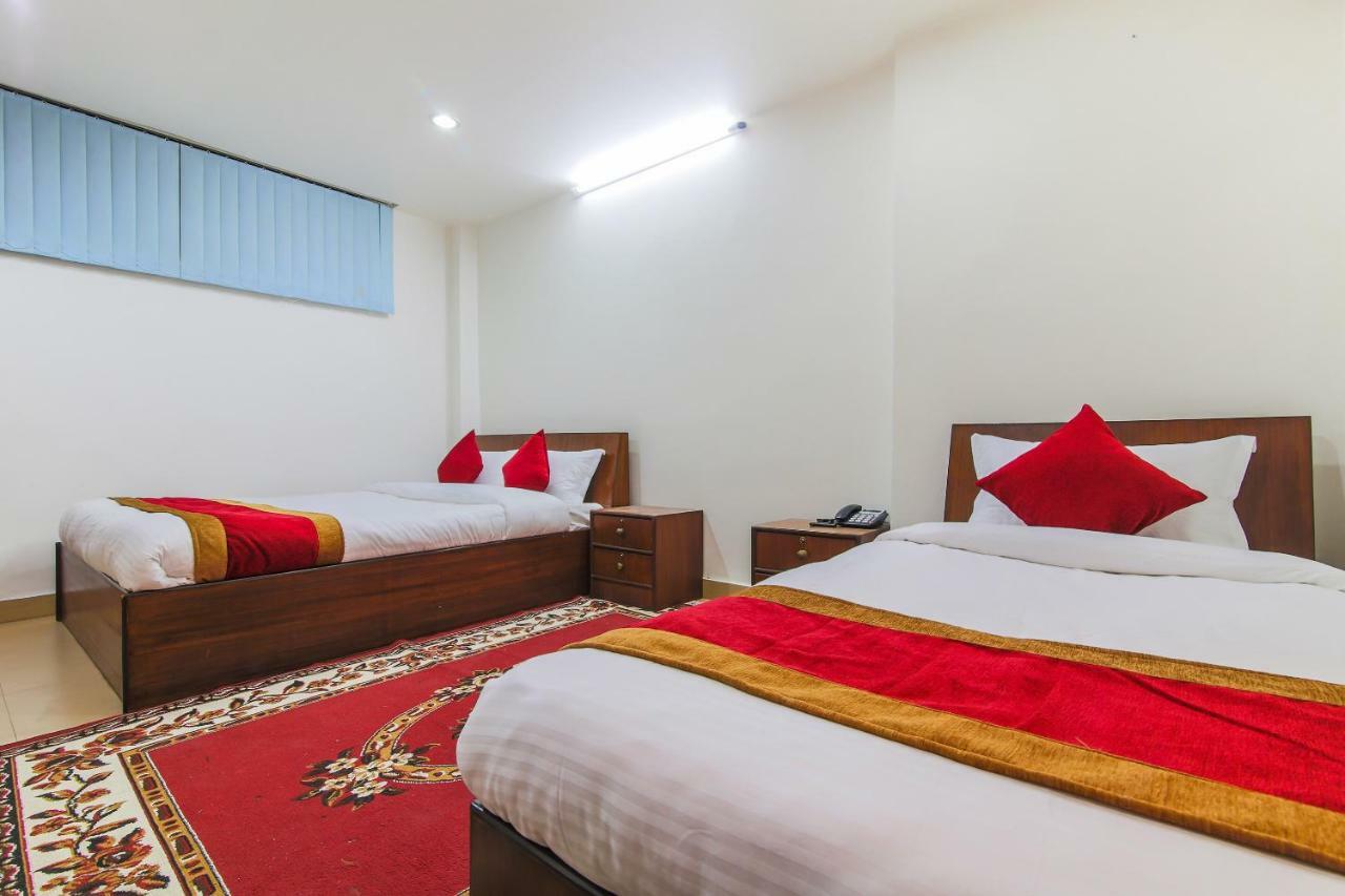 Hotel Oyo 358 Rose Star 2*